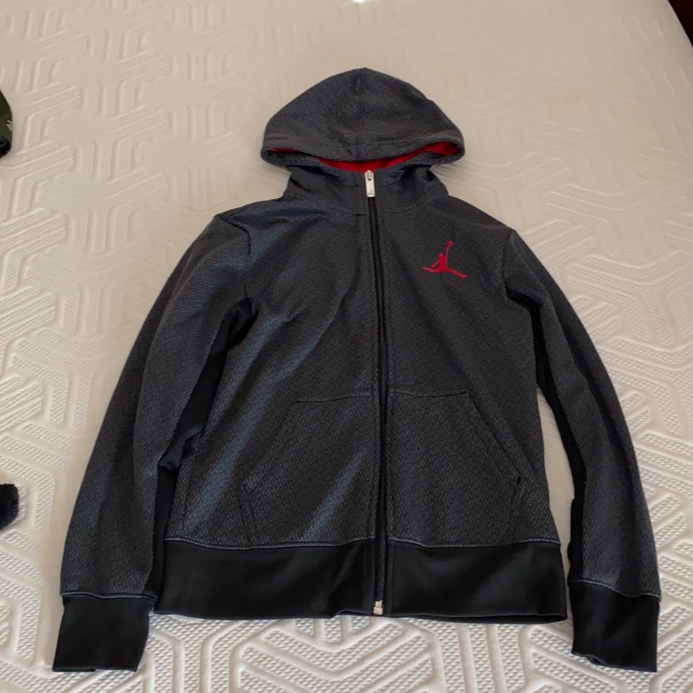 EUC Jordan zipped hooded Boys size M 10-12